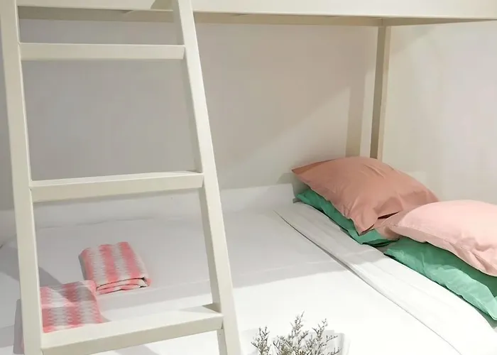 בית הארחה Gugu Bed *